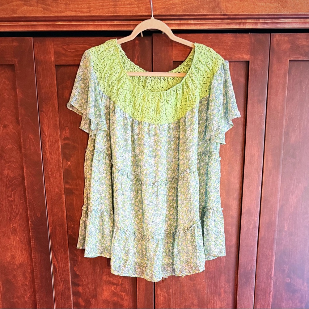 Impressions Green Floral Women's Blouse - Picture 6 of 6